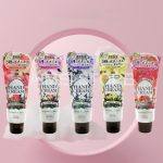 ⁦Kose Precious Garden Peach Hand Cream 70 gr⁩ - الصورة ⁦2⁩